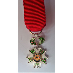 Royal Army Service Corps Officers Collar Dog Badge